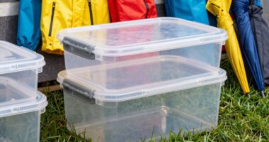 selecting durable waterproof containers
